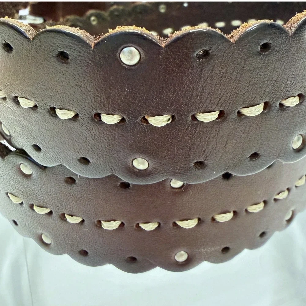 Eddie Bauer Brown Leather Scalloped Whipstitch Studded Belt Made in England S/M